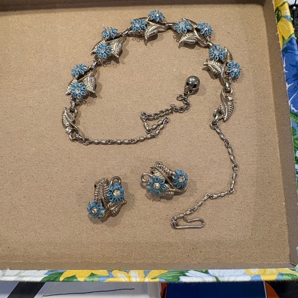 Vintage Floral Silver and Blue Jewelry Set